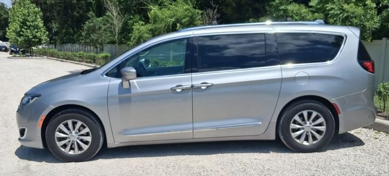 Chrysler Pacifica